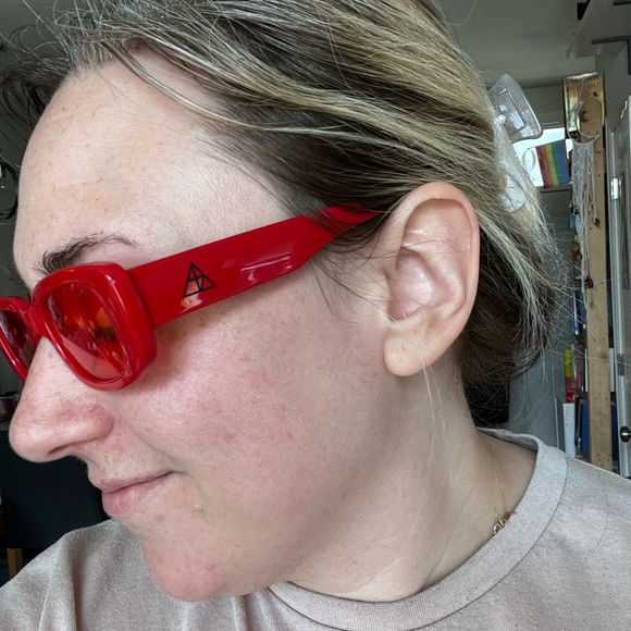 RARE* NEVER WORN* Alaska RED FOR FILTH™️ tour merch sunglasses signed by Alaska - Picture 7 of 14